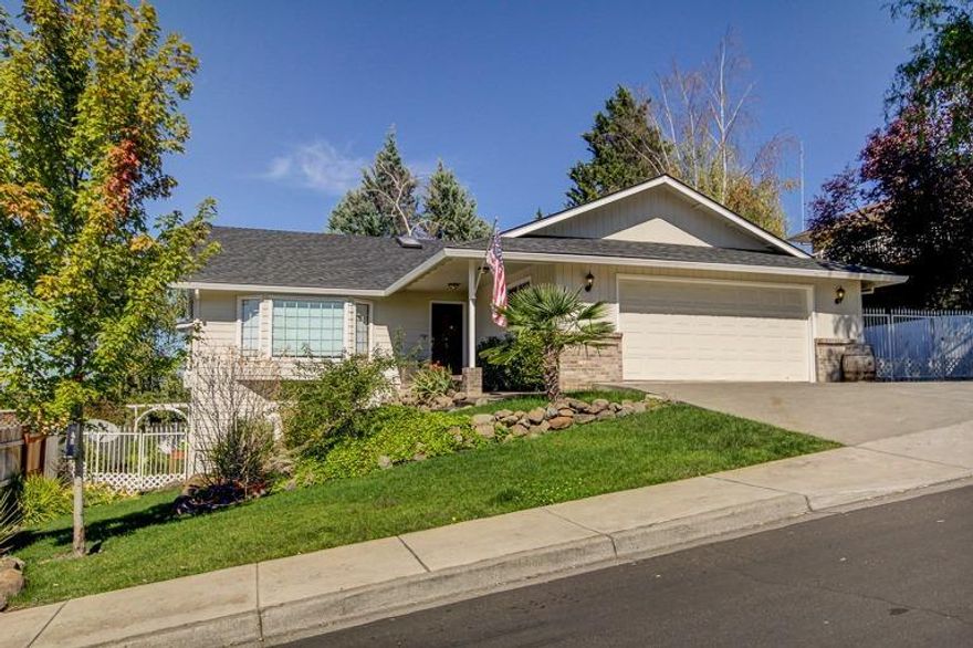 Conveniently located in East Medford 4 bed,3 bath home boasting 2,980 sf. Over 600 sf of additional dry storage space. This open floor plan concept is the perfect home for the entertainer and with a fully finished basement/bedroom/bath on the lower level, a multi-family set up is available. In addition to the ample square footage, this home uniquely offers three spacious bonus rooms that are great for storage or a multitude of other uses. Paved RV Parking for your toys and a beautiful new deck complete this wonderful property. All this, just a short walk from the lush Donahve Frohnmeyer Park across the street. ACT NOW-This home won't last long!!