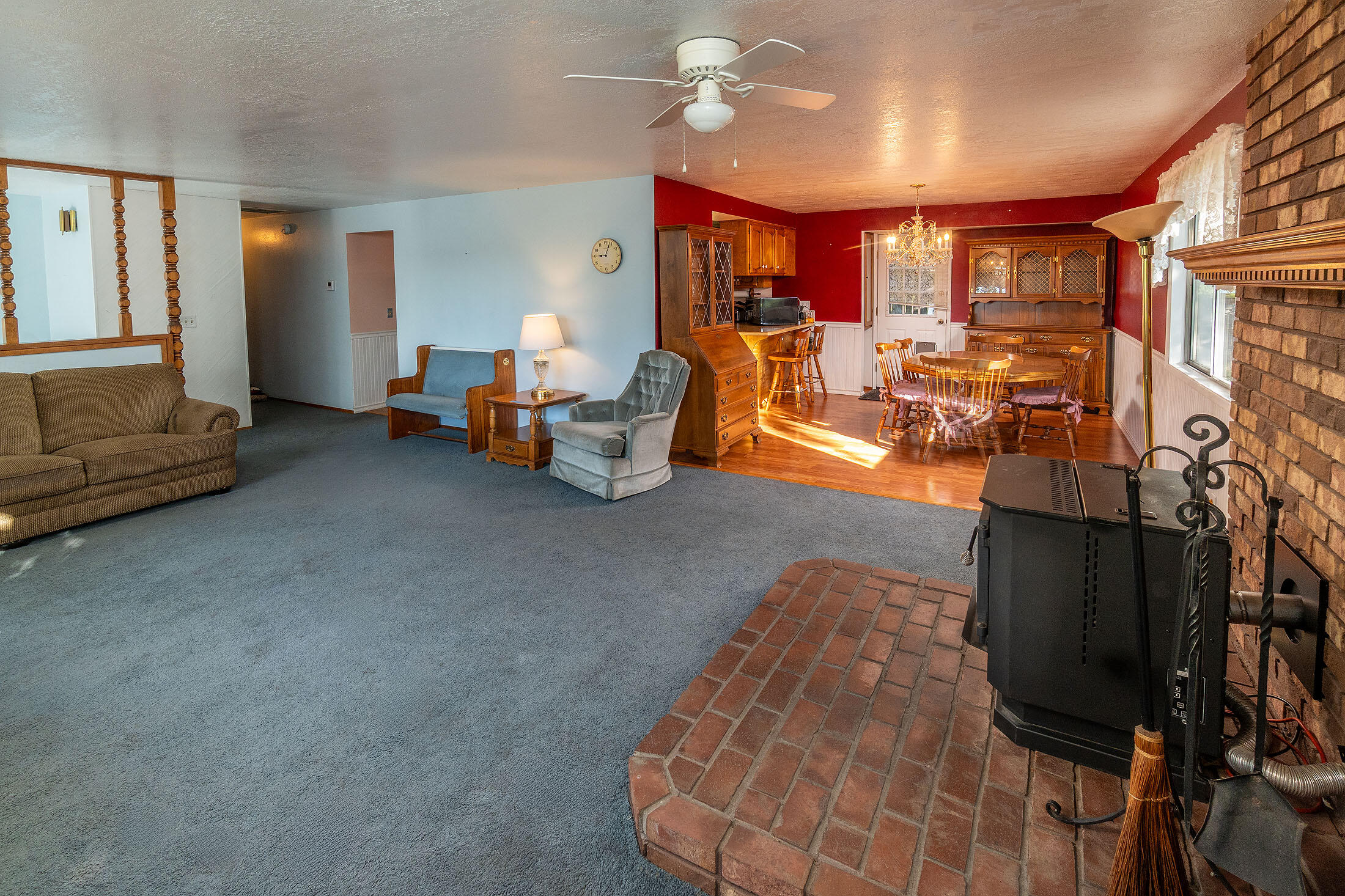 536 NW Saginaw Avenue