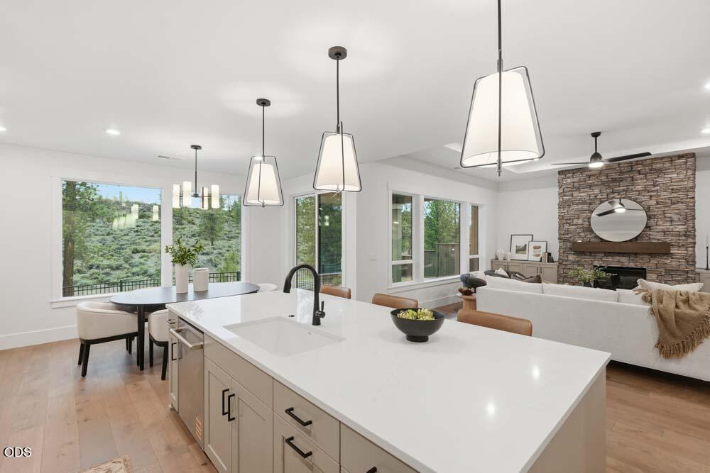 1307 NW Ochoa Drive