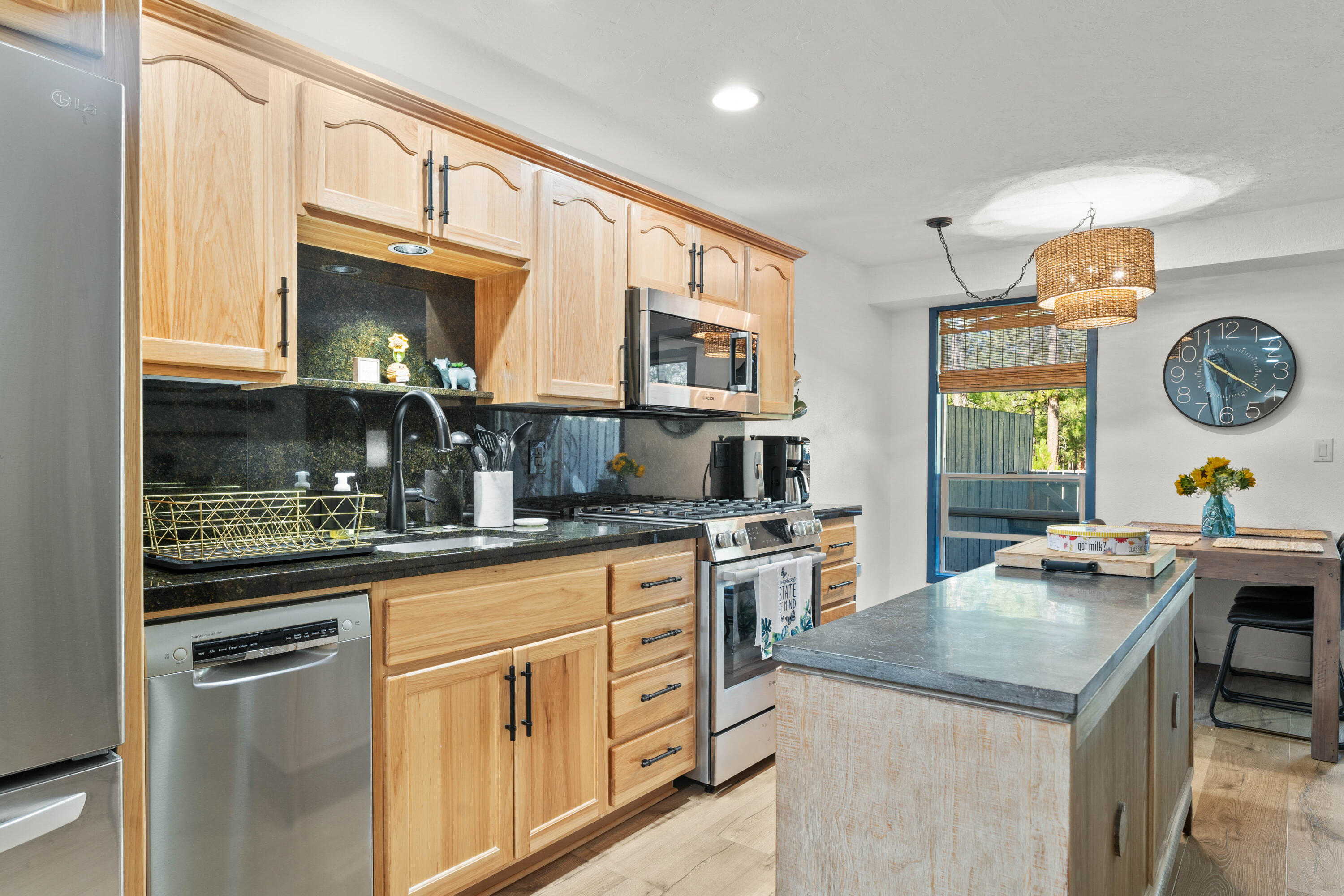 57057 Abbot House Lane # 9