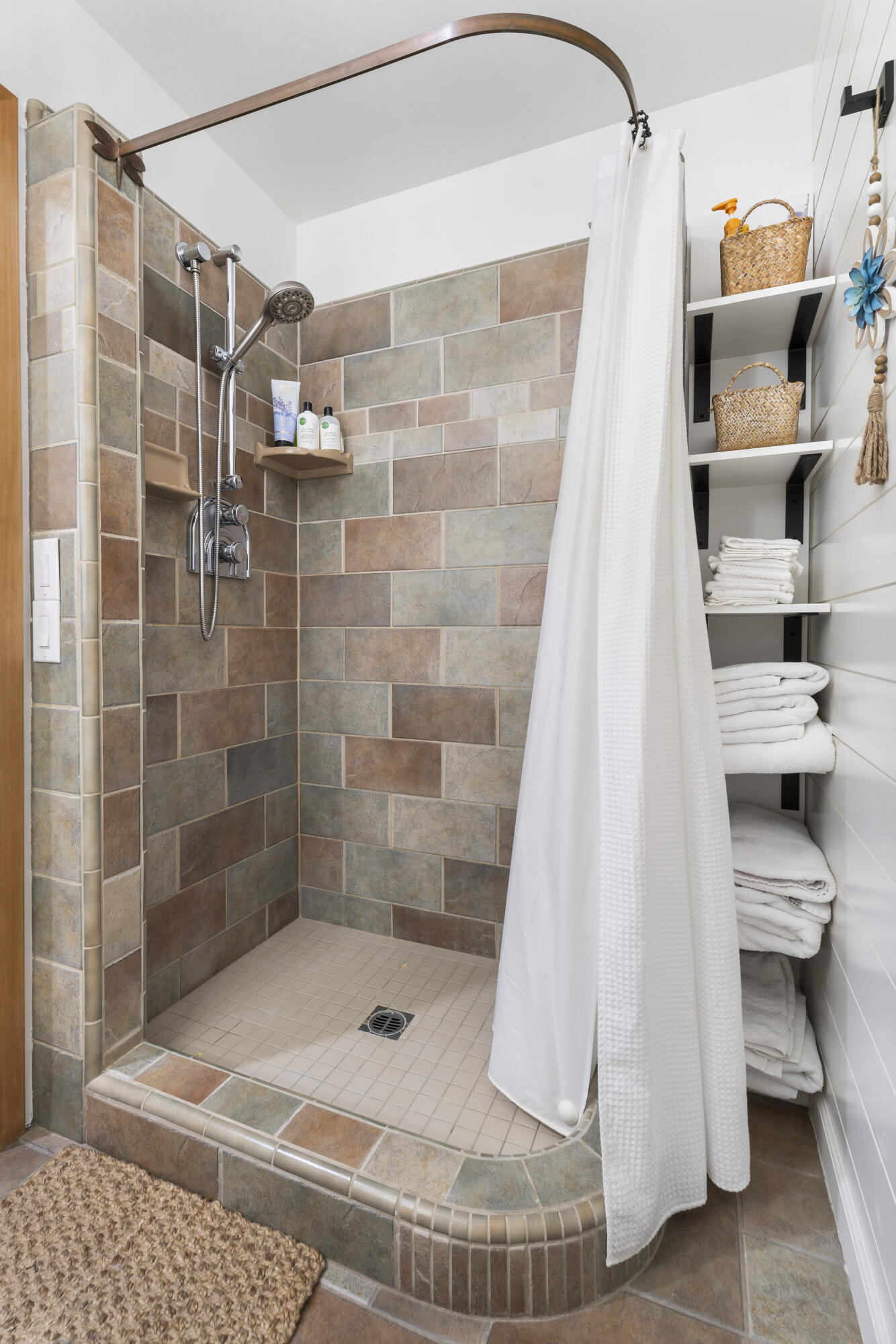 Abbot House Condo - Residential