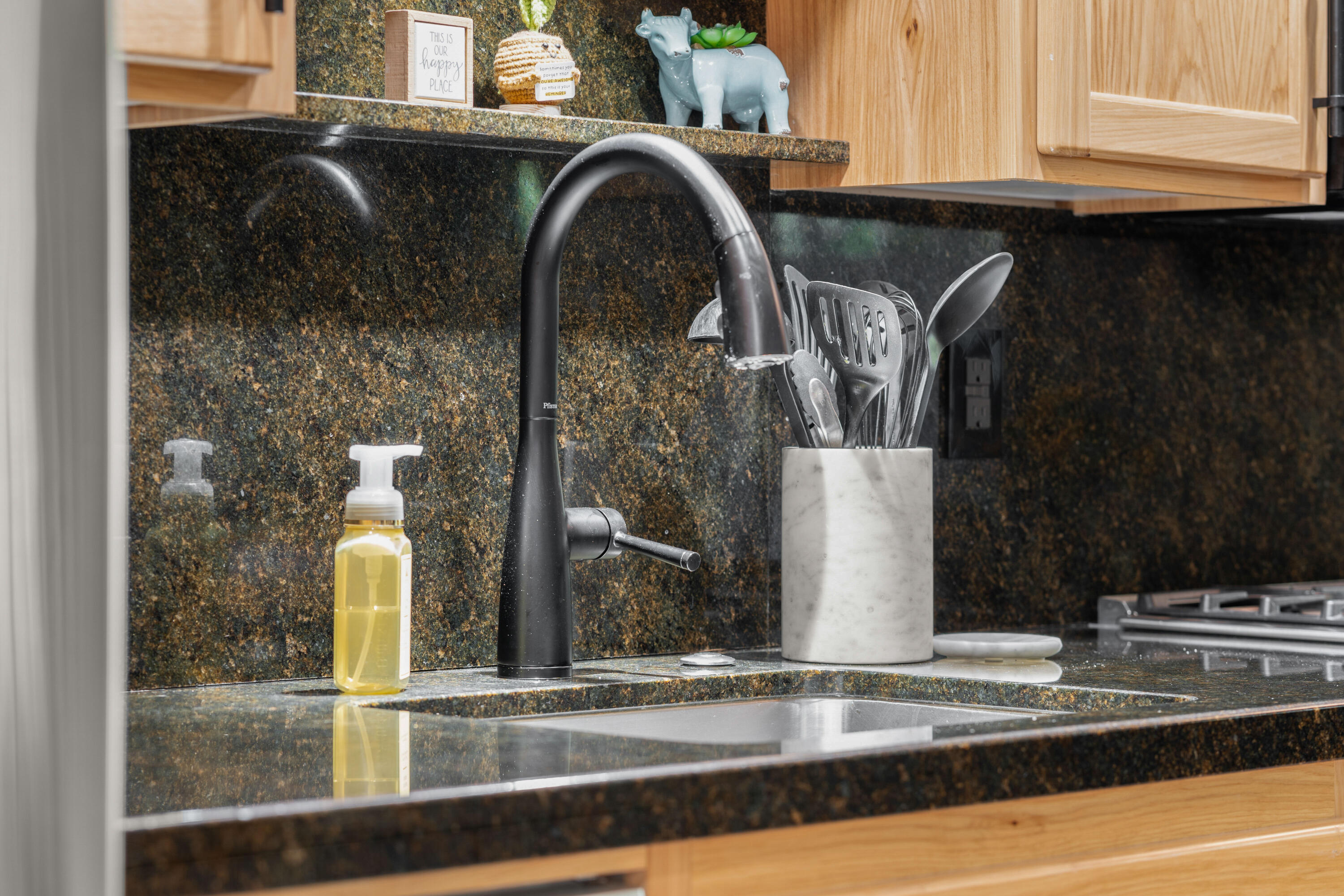 Abbot House Condo - Residential