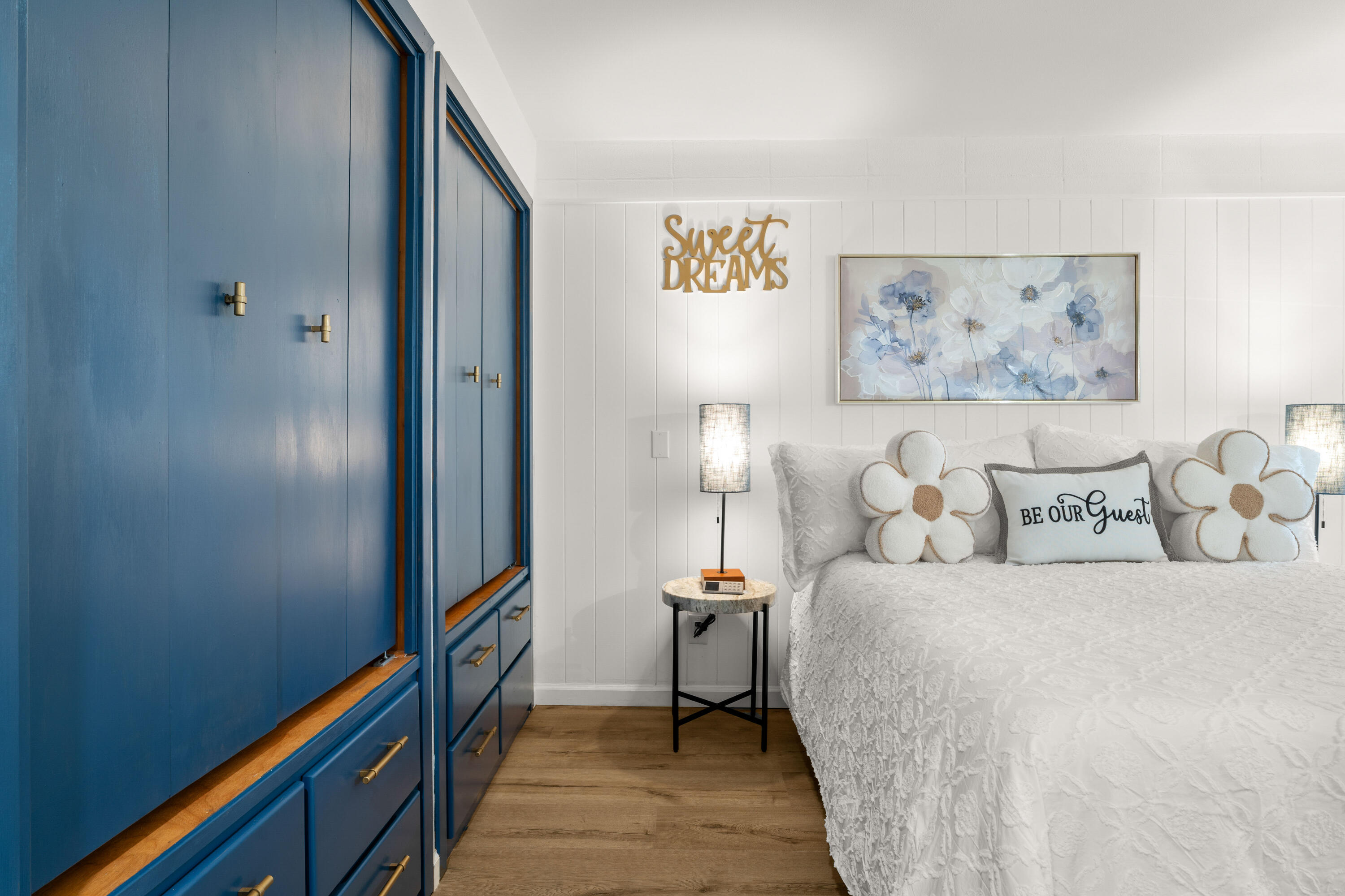 Abbot House Condo - Residential