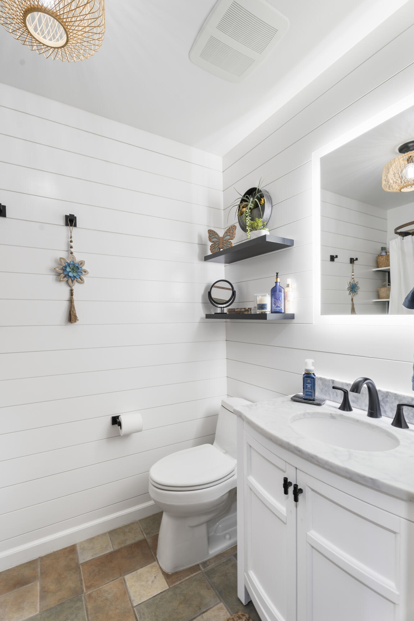 Abbot House Condo - Residential