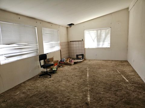 Tiny photo for 15314 Pioneer Road, Klamath Falls, OR 97601 (MLS # 220214329)