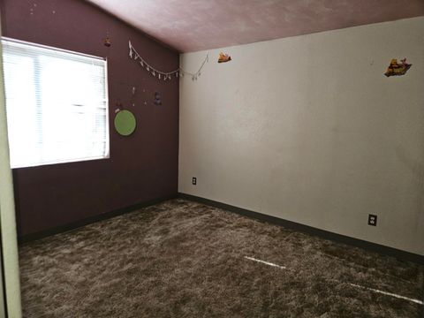 Tiny photo for 15314 Pioneer Road, Klamath Falls, OR 97601 (MLS # 220214329)