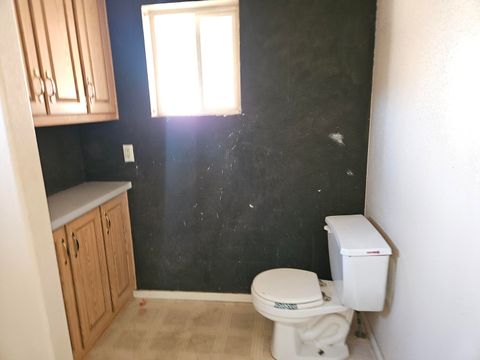 Tiny photo for 15314 Pioneer Road, Klamath Falls, OR 97601 (MLS # 220214329)