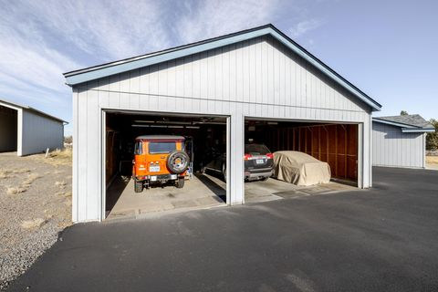 Tiny photo for 61747 Somerset Drive, Bend, OR 97702 (MLS # 220215313)