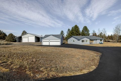 Tiny photo for 61747 Somerset Drive, Bend, OR 97702 (MLS # 220215313)