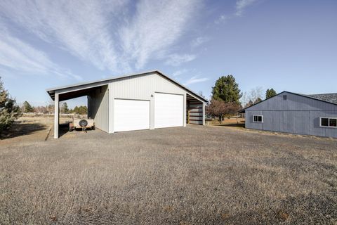 Tiny photo for 61747 Somerset Drive, Bend, OR 97702 (MLS # 220215313)