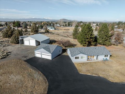 Tiny photo for 61747 Somerset Drive, Bend, OR 97702 (MLS # 220215313)
