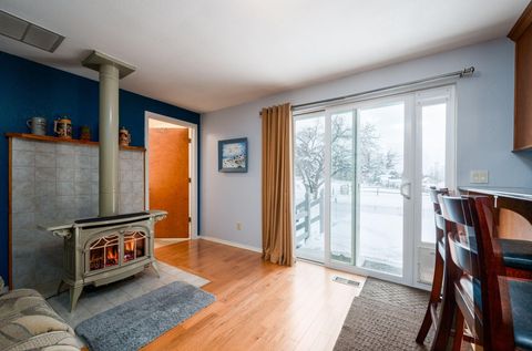 Tiny photo for 61747 Somerset Drive, Bend, OR 97702 (MLS # 220215313)