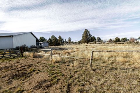 Tiny photo for 61747 Somerset Drive, Bend, OR 97702 (MLS # 220215313)