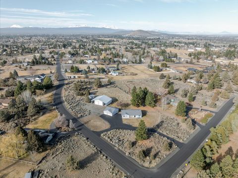 Tiny photo for 61747 Somerset Drive, Bend, OR 97702 (MLS # 220215313)
