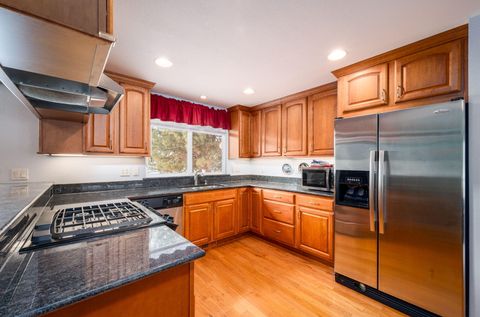 Tiny photo for 61747 Somerset Drive, Bend, OR 97702 (MLS # 220215313)