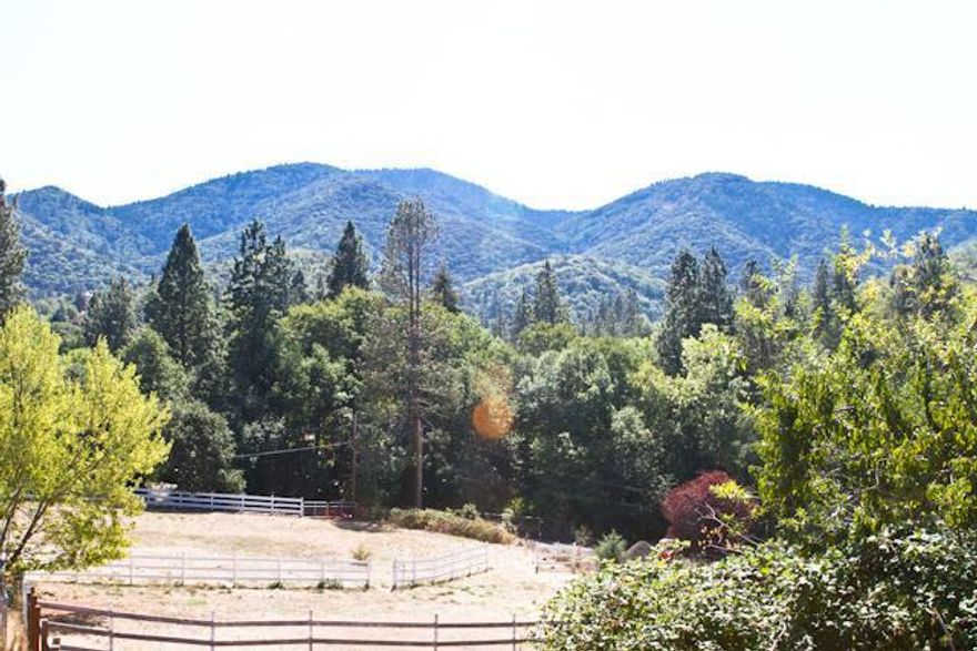 Excellently priced Ashland lot. Located above the boulevard with lovely mountain views. Close to Ashland Community Hospital, hiking and short distance to Plaza. Utilities are available and ready to build your Dream Home on this .26 acre lot. Priced well below recent appraisal. Bring a builder and get your Ashland dream going.