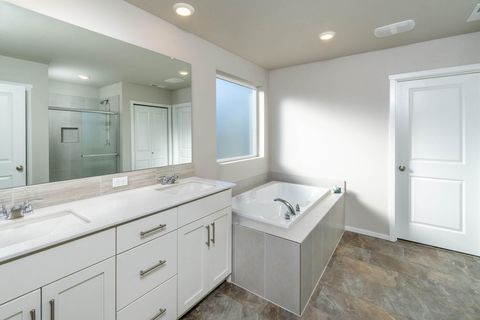 Tiny photo for 20513 SE Byron Avenue, Bend, OR 97702 (MLS # 220214213)