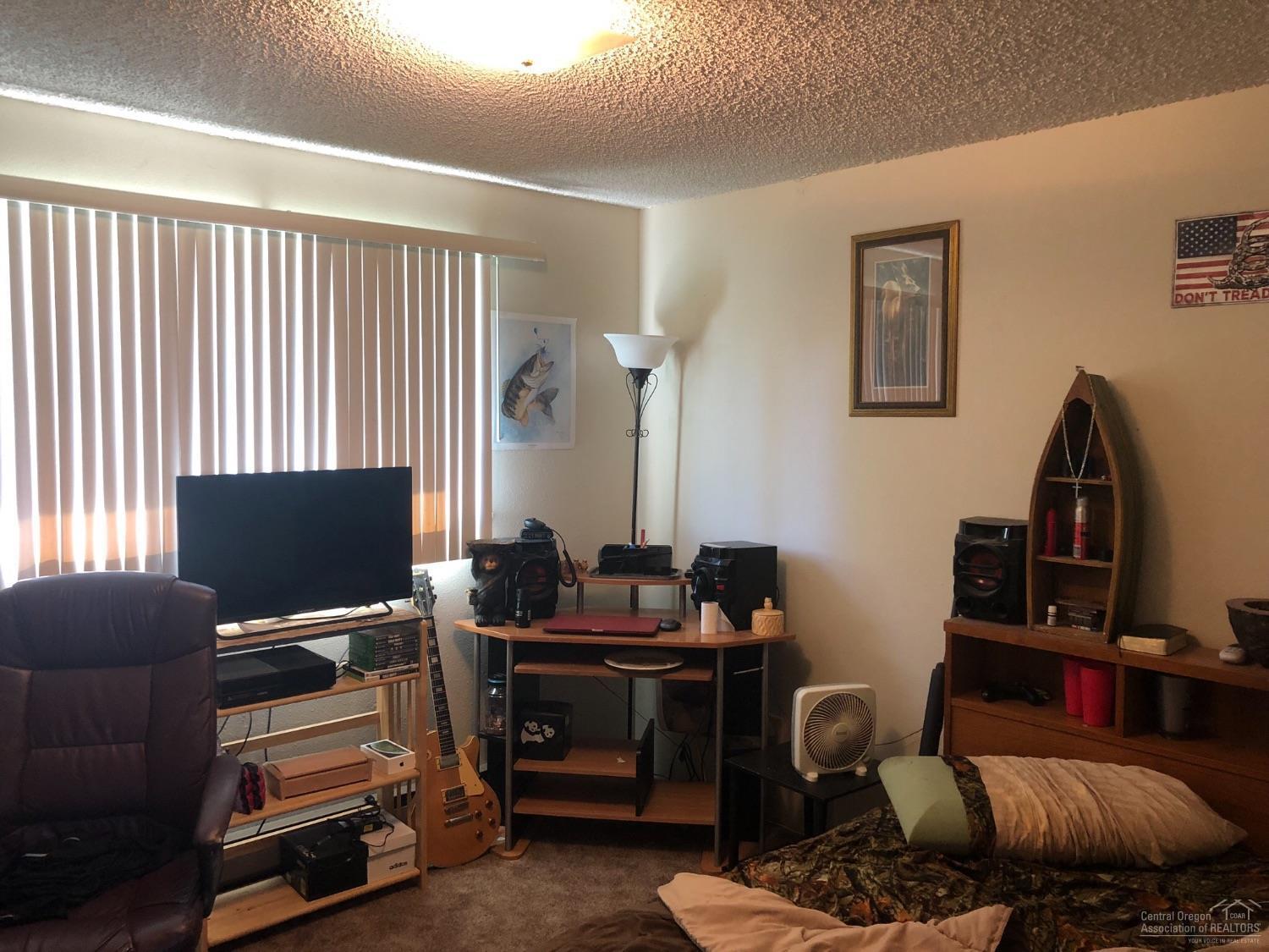 South Moreland Acres - Residential