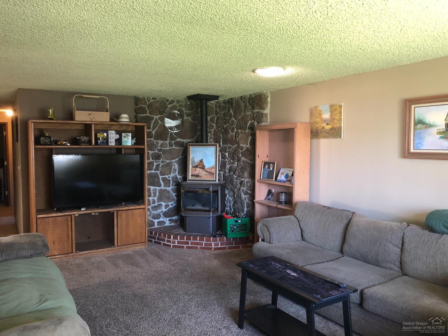 South Moreland Acres - Residential