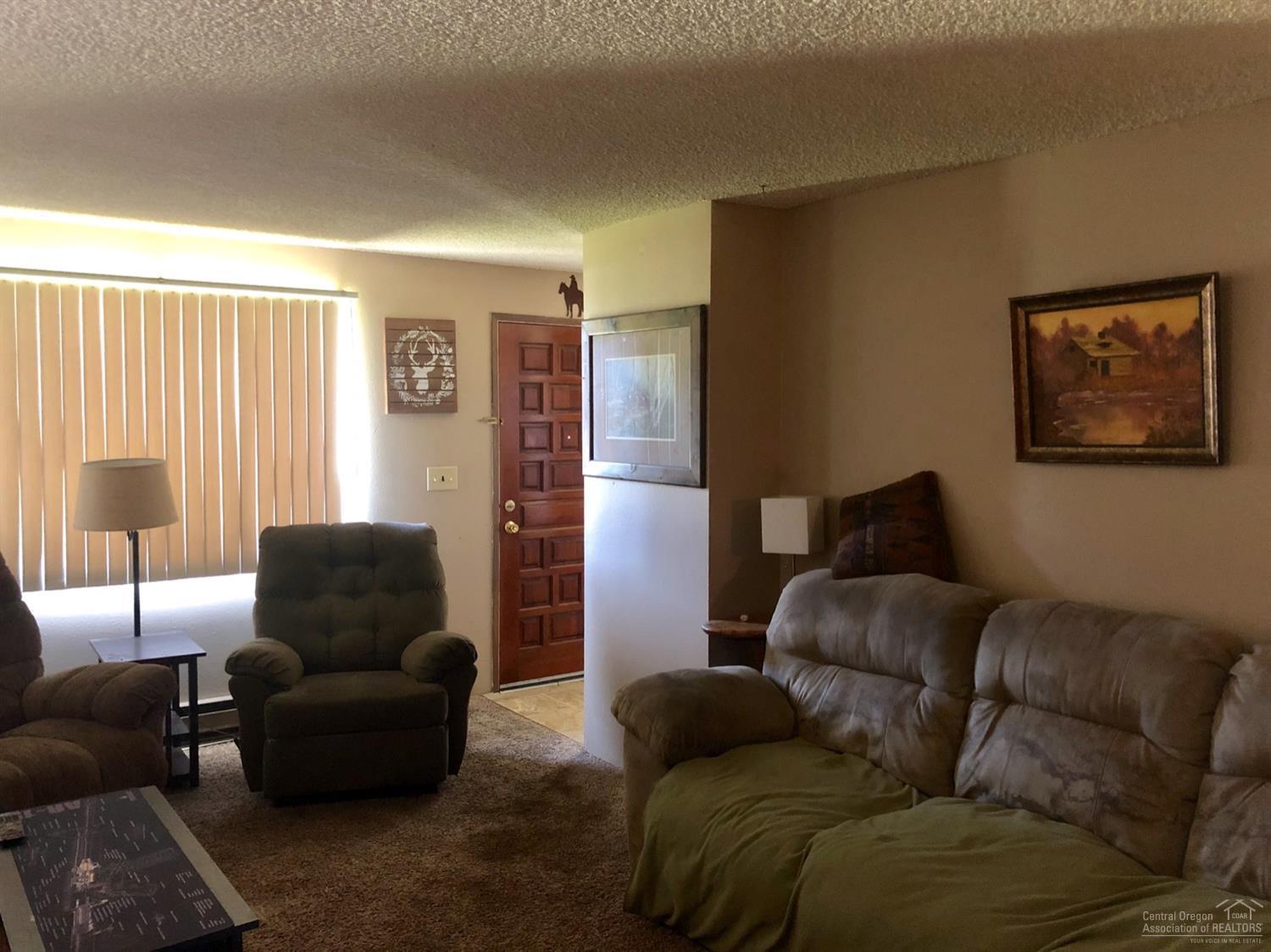 South Moreland Acres - Residential