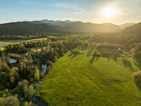 Tiny photo for 1775 Leland Road, Wolf Creek, OR 97497 (MLS # 220219255)