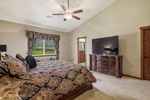 Tiny photo for 1775 Leland Road, Wolf Creek, OR 97497 (MLS # 220219255)