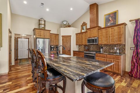 Tiny photo for 1775 Leland Road, Wolf Creek, OR 97497 (MLS # 220219255)