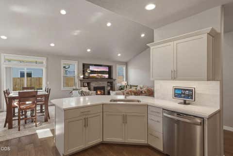 Tiny photo for 1815 W Williamson Avenue, Sisters, OR 97759 (MLS # 220224504)