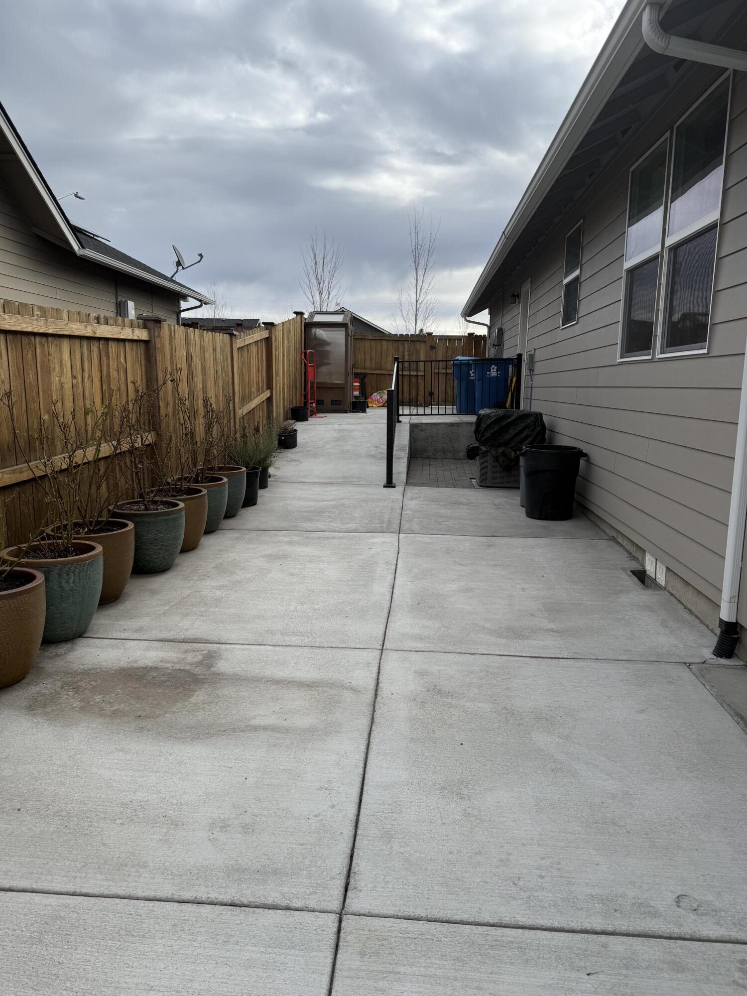 1779 NE 3rd Street NE