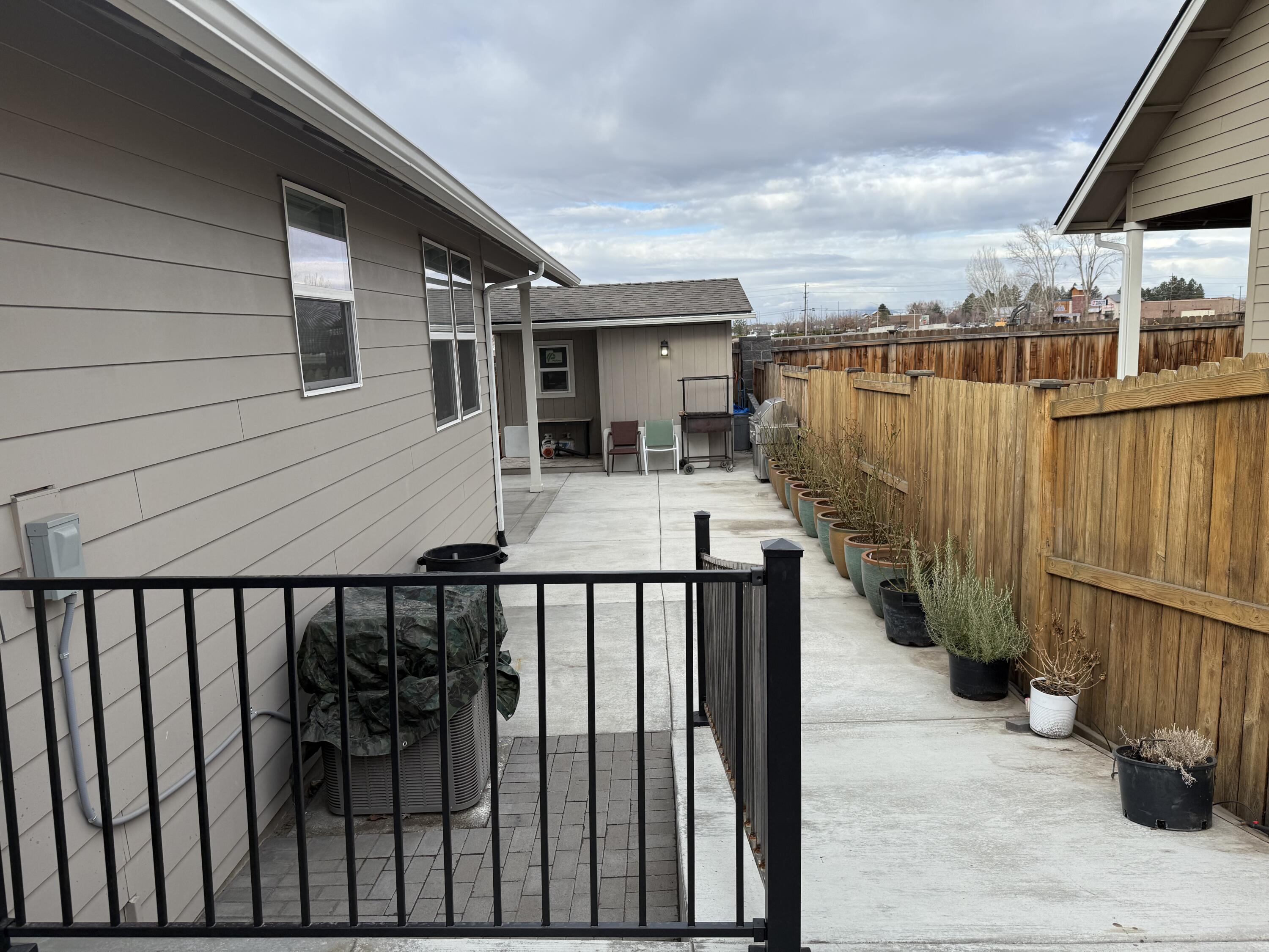 1779 NE 3rd Street NE