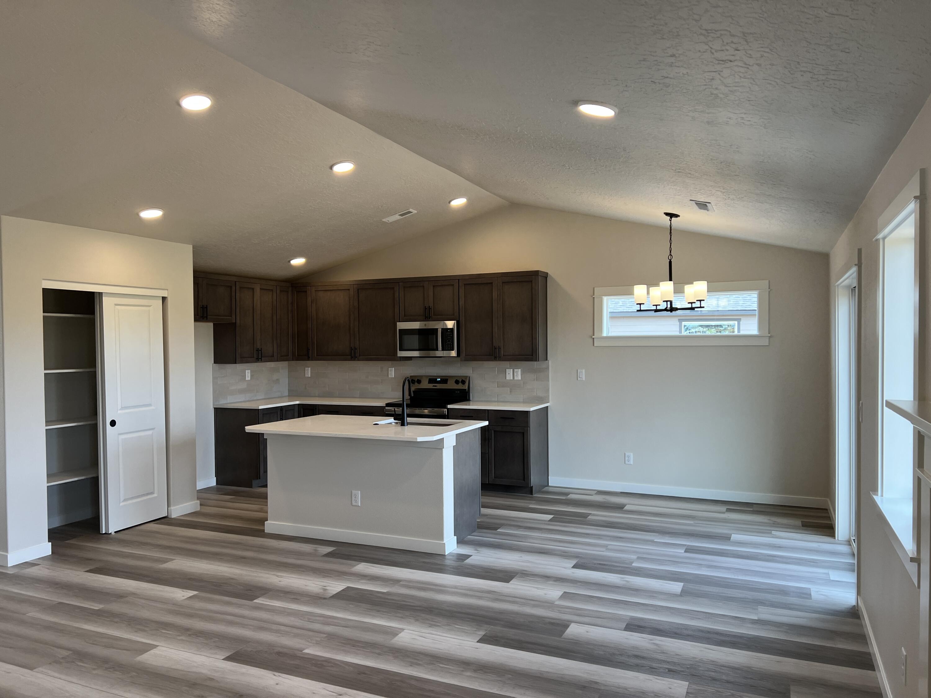 Dry Canyon - Residential