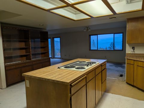 Tiny photo for 2501 Wagon Trail Drive, Jacksonville, OR 97530 (MLS # 220211875)