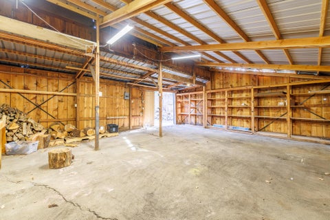 Tiny photo for 1382 NE Drost Drive, Bend, OR 97701 (MLS # 220223028)
