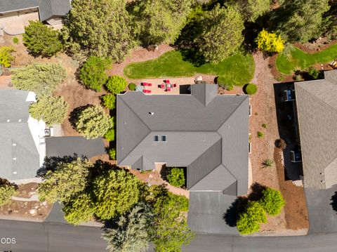 Tiny photo for 880 Willet Lane, Redmond, OR 97756 (MLS # 220223816)