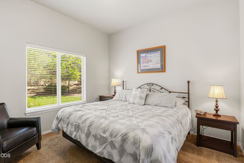 Tiny photo for 880 Willet Lane, Redmond, OR 97756 (MLS # 220223816)