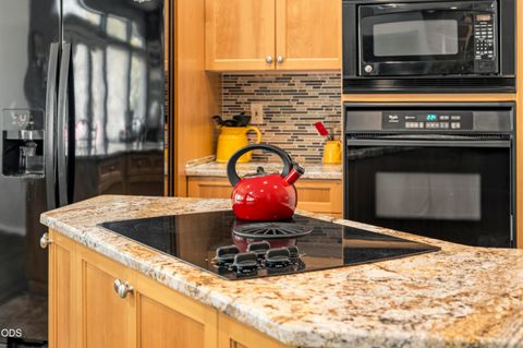 Tiny photo for 880 Willet Lane, Redmond, OR 97756 (MLS # 220223816)