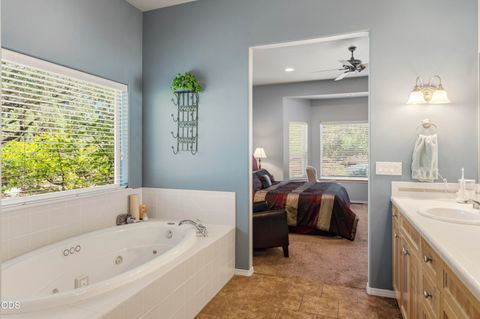 Tiny photo for 880 Willet Lane, Redmond, OR 97756 (MLS # 220223816)