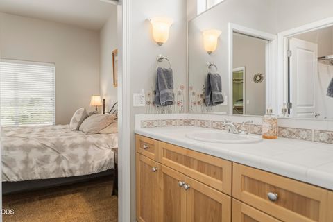 Tiny photo for 880 Willet Lane, Redmond, OR 97756 (MLS # 220223816)