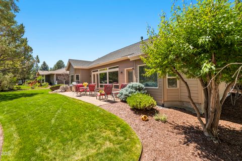 Tiny photo for 880 Willet Lane, Redmond, OR 97756 (MLS # 220223816)