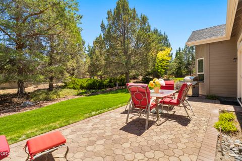 Tiny photo for 880 Willet Lane, Redmond, OR 97756 (MLS # 220223816)
