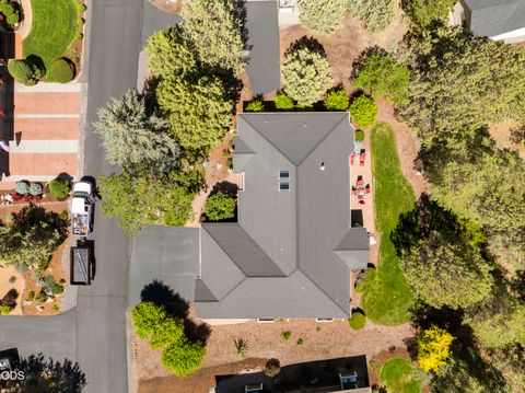 Tiny photo for 880 Willet Lane, Redmond, OR 97756 (MLS # 220223816)