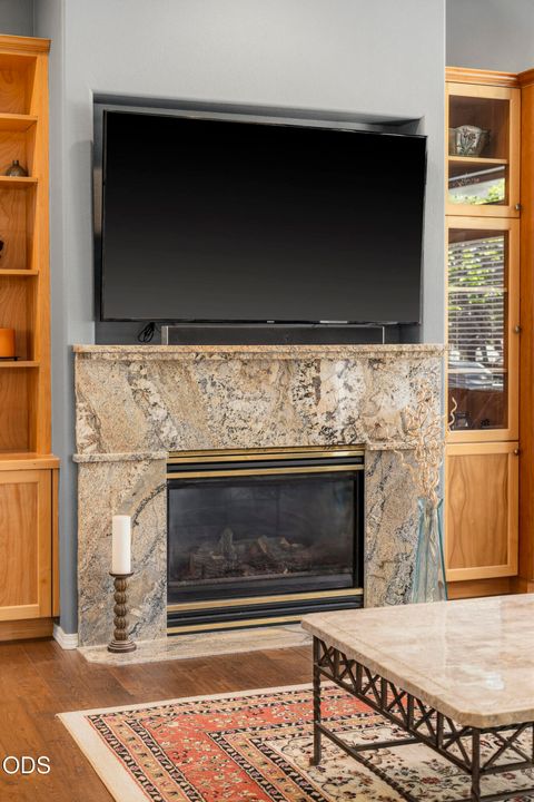 Tiny photo for 880 Willet Lane, Redmond, OR 97756 (MLS # 220223816)