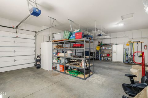 Tiny photo for 880 Willet Lane, Redmond, OR 97756 (MLS # 220223816)