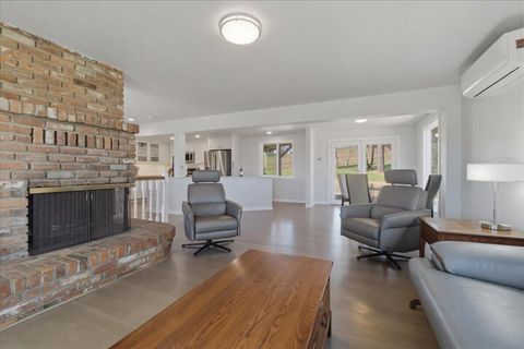 Tiny photo for 25357 High Pass Road, Junction City, OR 97448 (MLS # 220219324)