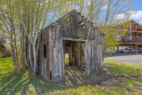 Tiny photo for 25887 SE Weberg Road, Paulina, OR 97751 (MLS # 220220089)