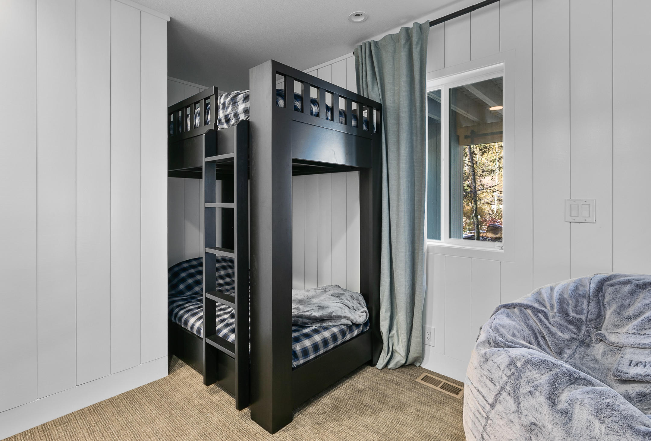 Broken Top - Residential