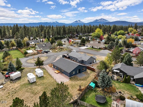 Tiny photo for 1130 E Canter Court, Sisters, OR 97759 (MLS # 220229940)