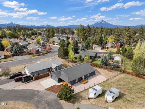 Tiny photo for 1130 E Canter Court, Sisters, OR 97759 (MLS # 220229940)