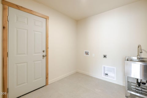 Tiny photo for 1130 E Canter Court, Sisters, OR 97759 (MLS # 220229940)
