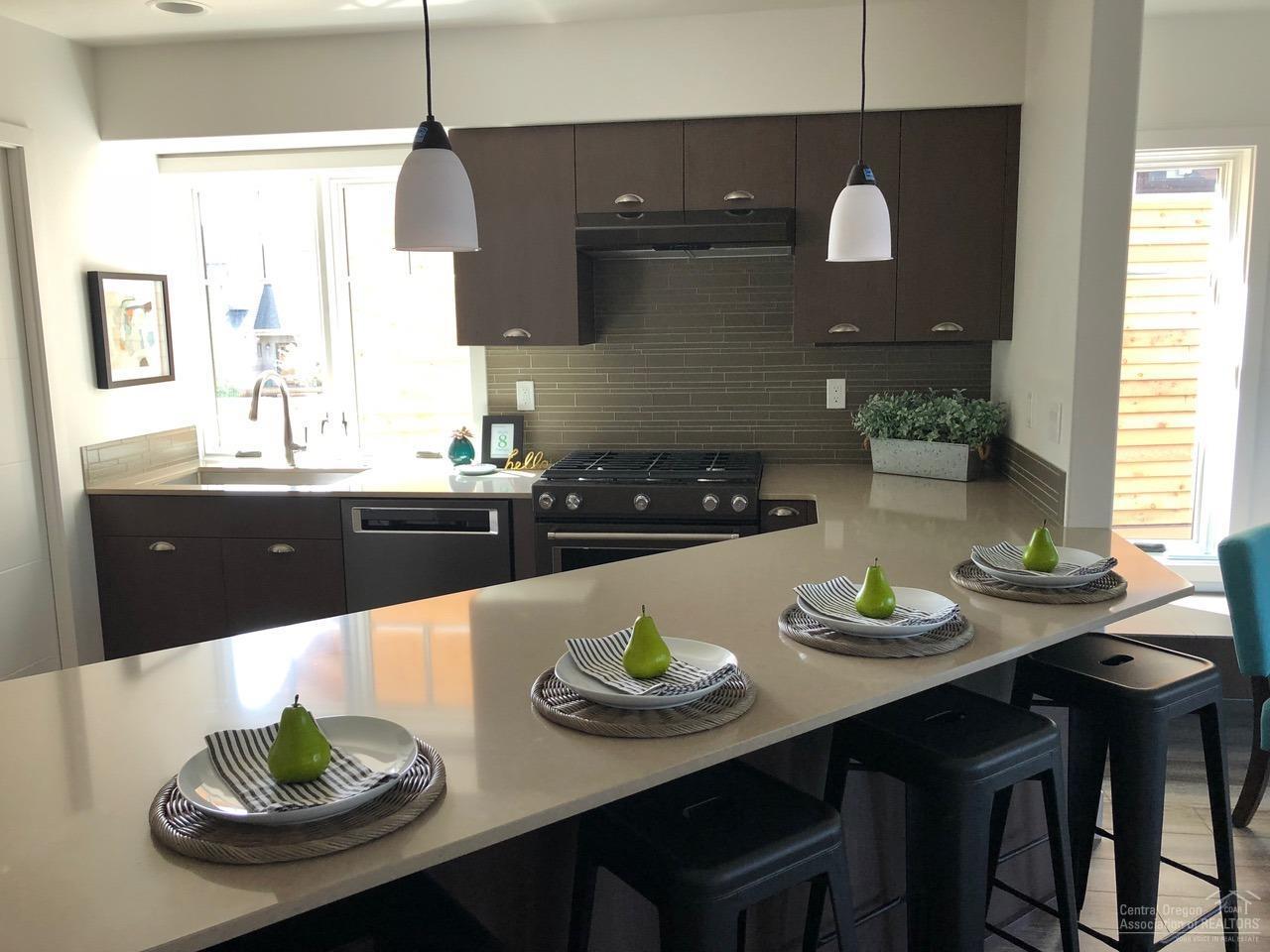 Pine Meadow Vill - Residential